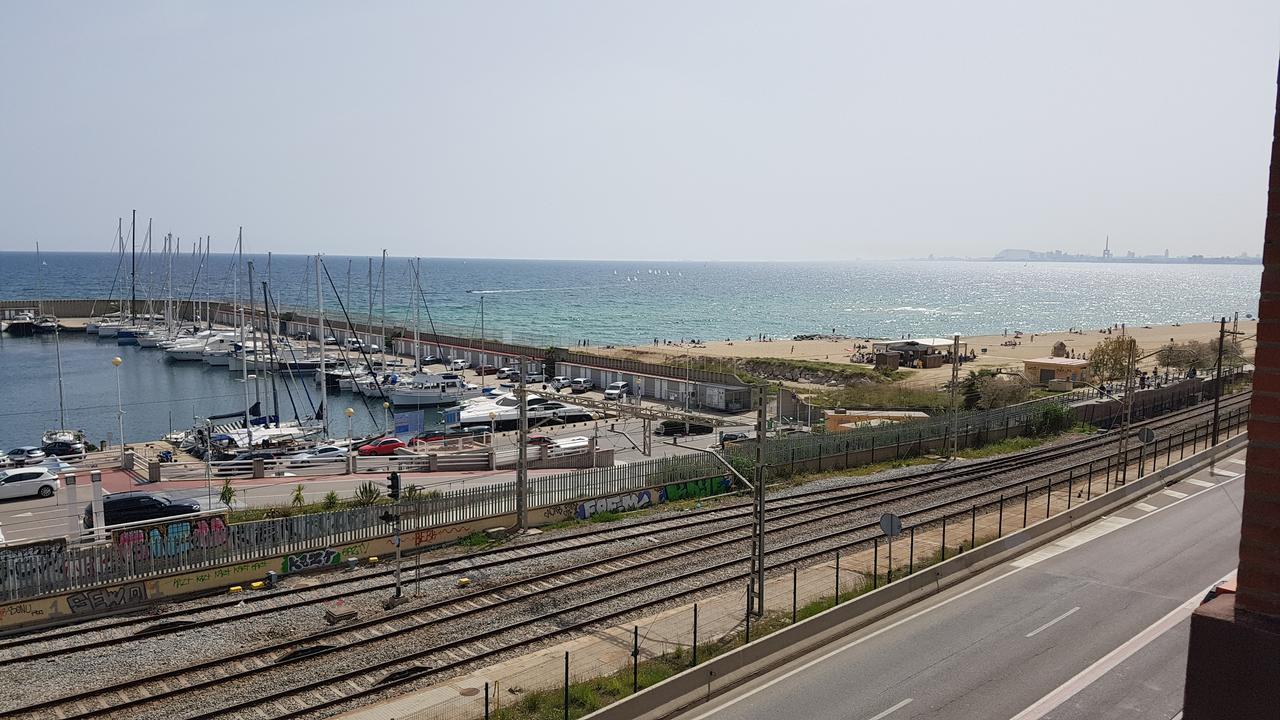Lydia'S Port Nautic & Beach El El Masnou Extérieur photo